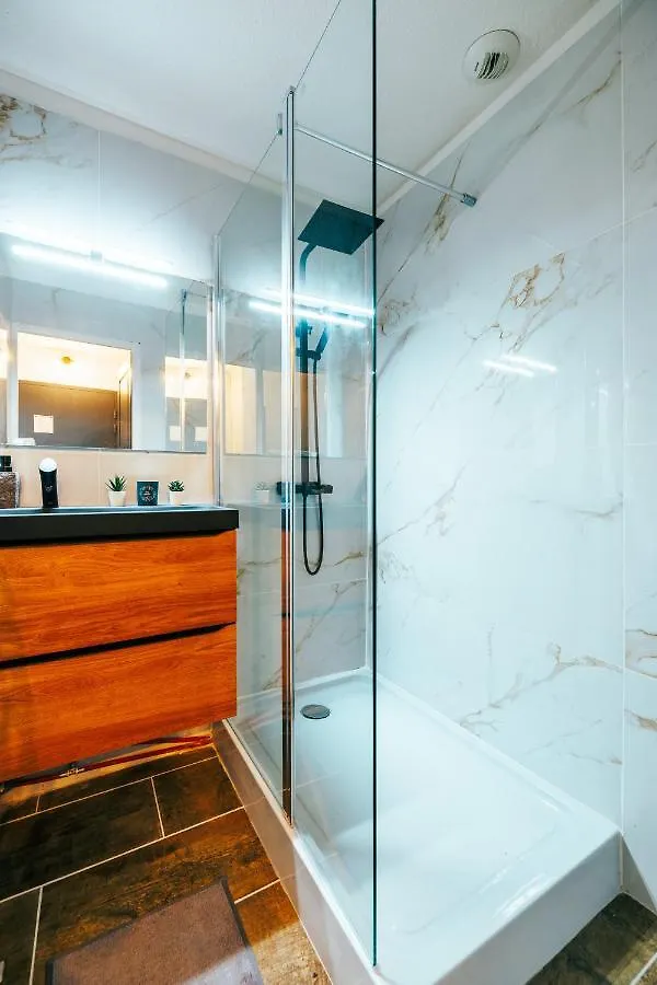 Mystic Mountain Apartment شاروس