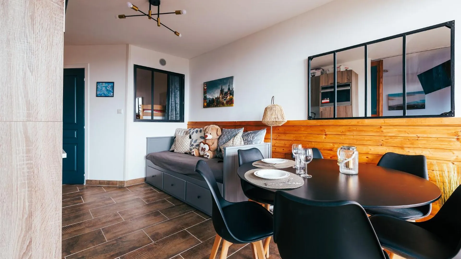 Mystic Mountain Apartment شاروس